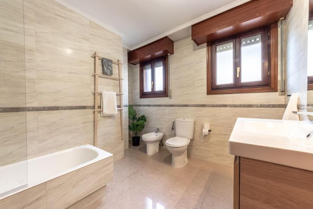 Acogedor Piso En Santurtzi .Parking Privado Apartment Exterior photo